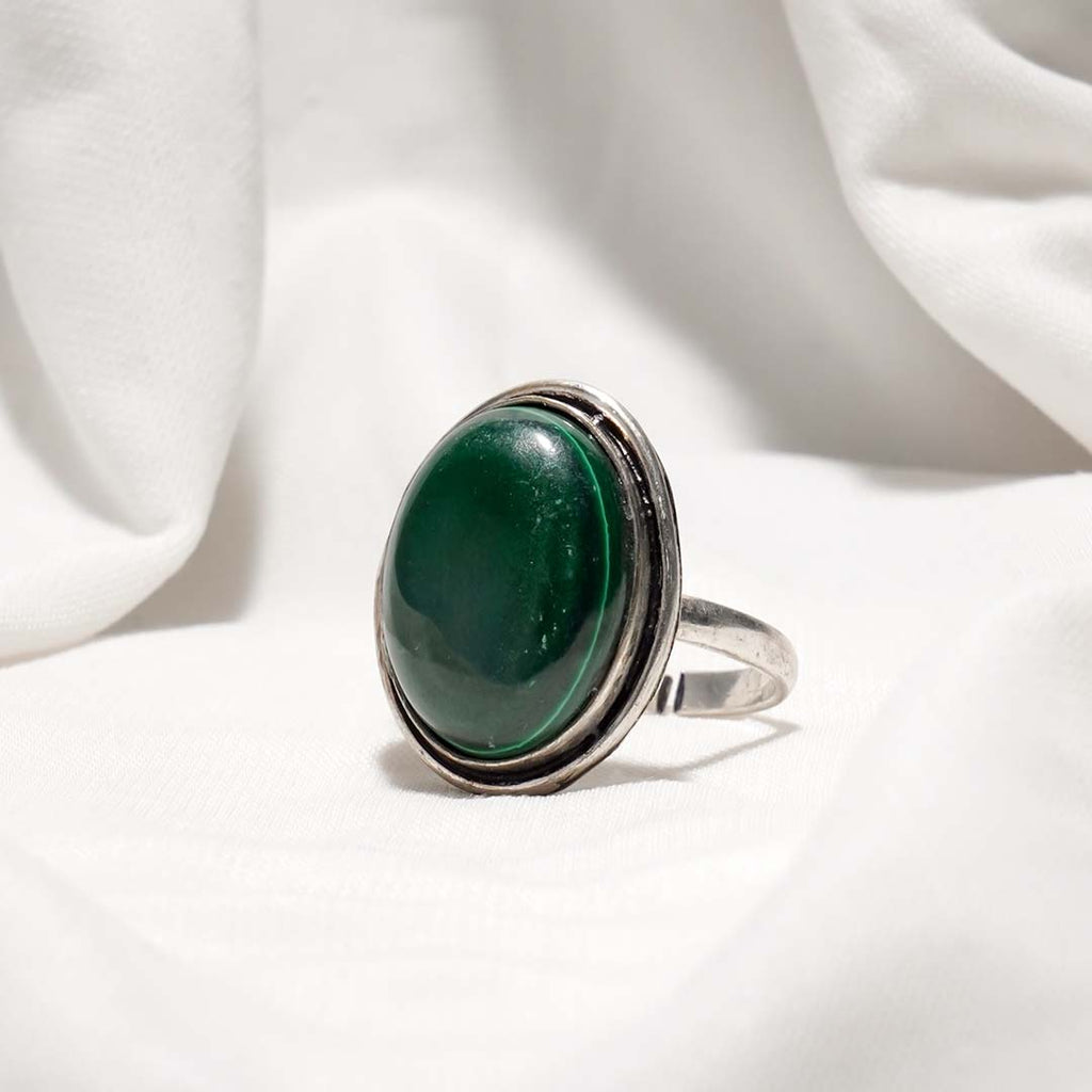 Green Malachite Ring – nuskhebyparas