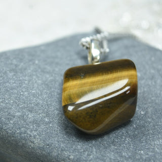 Tiger's eye crystal Pendant (without chain)